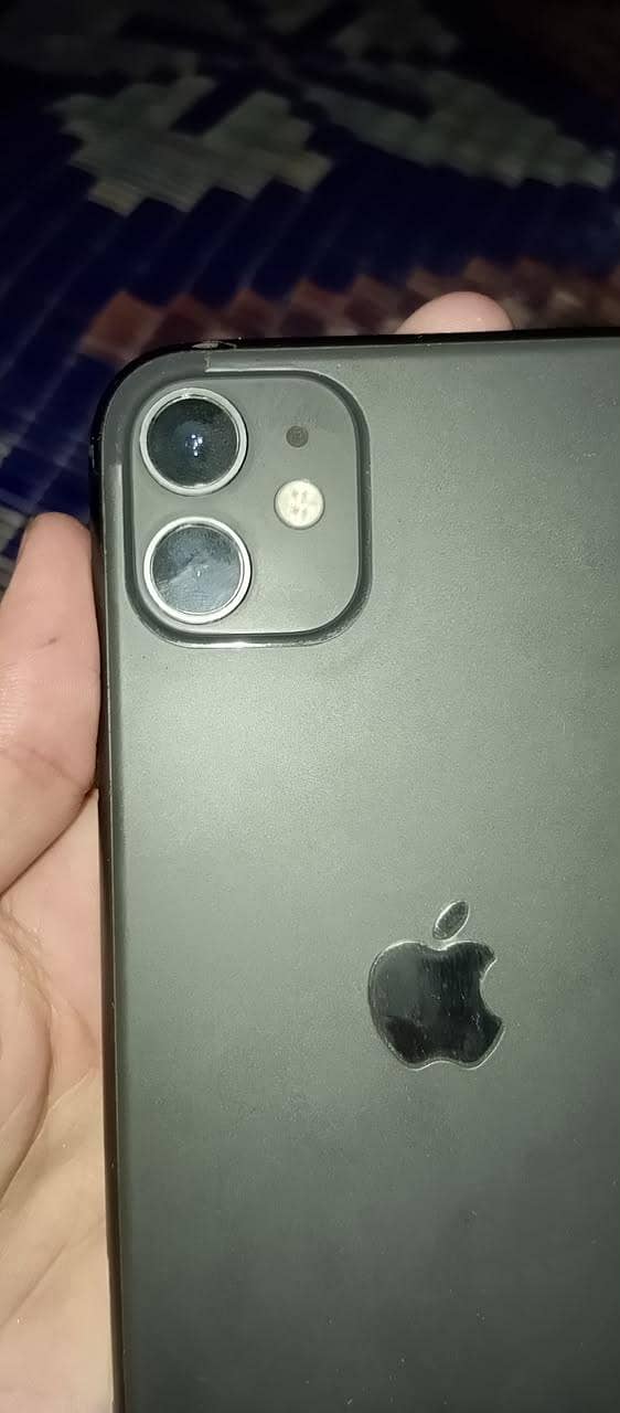 Apple iPhone 11 0