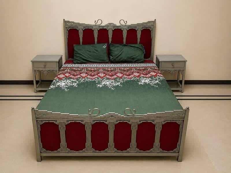 Solid Iron - Bed Set 2