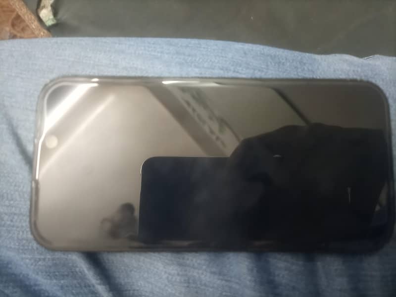 Apple iPhone 16 2