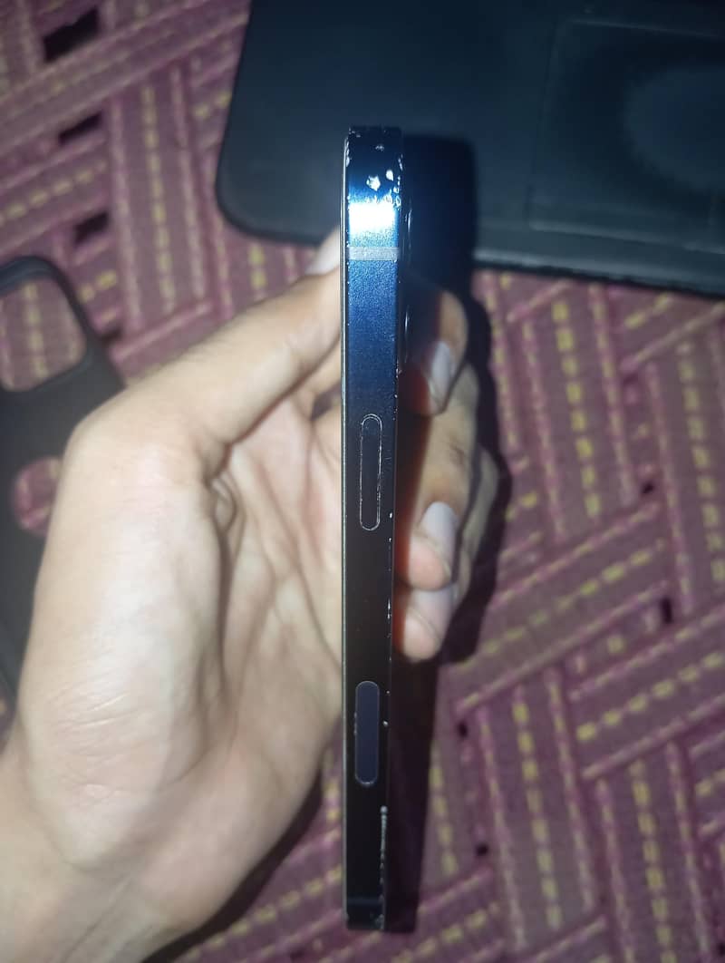 Apple iPhone 12 2