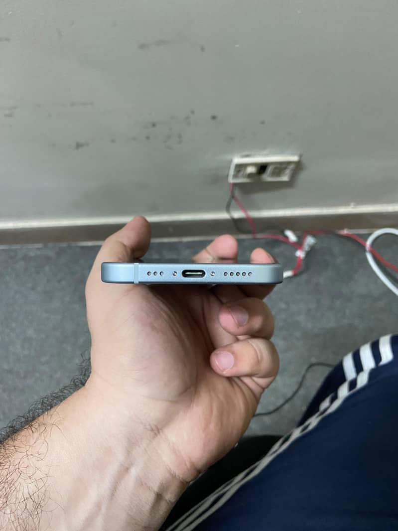 Apple iPhone 15 3