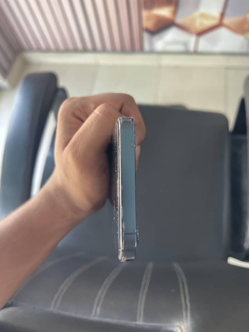 Apple iPhone 12 Pro 3