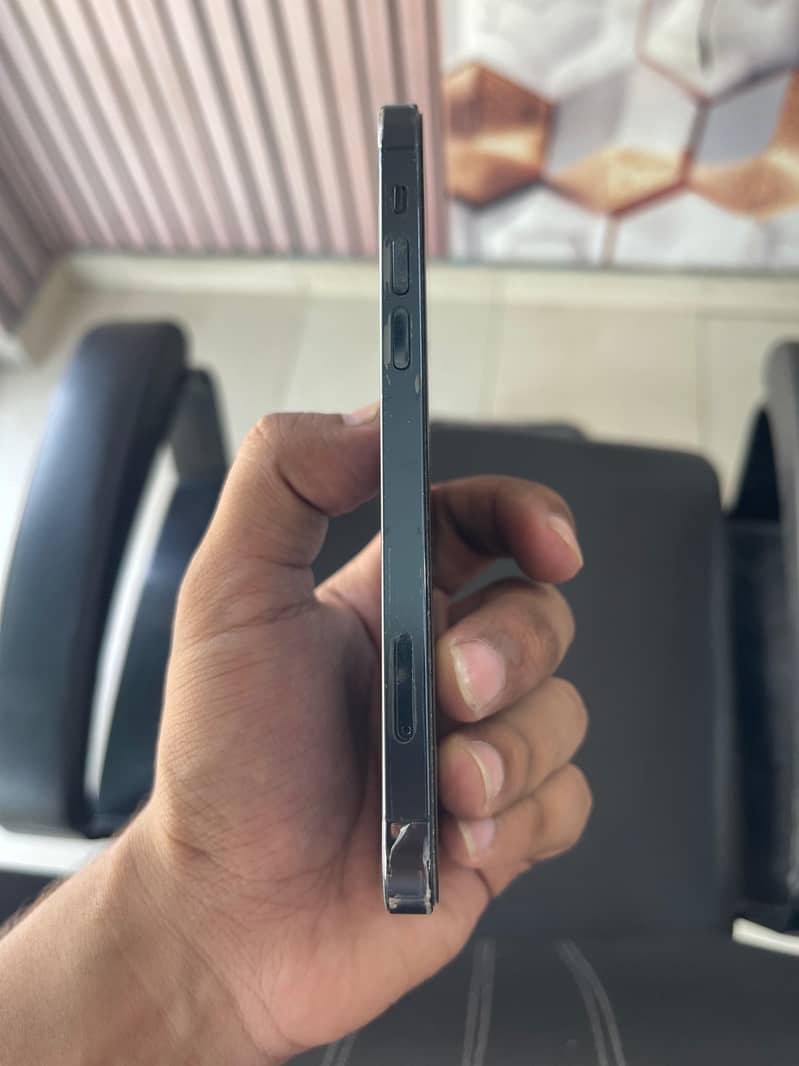 Apple iPhone 12 Pro 6