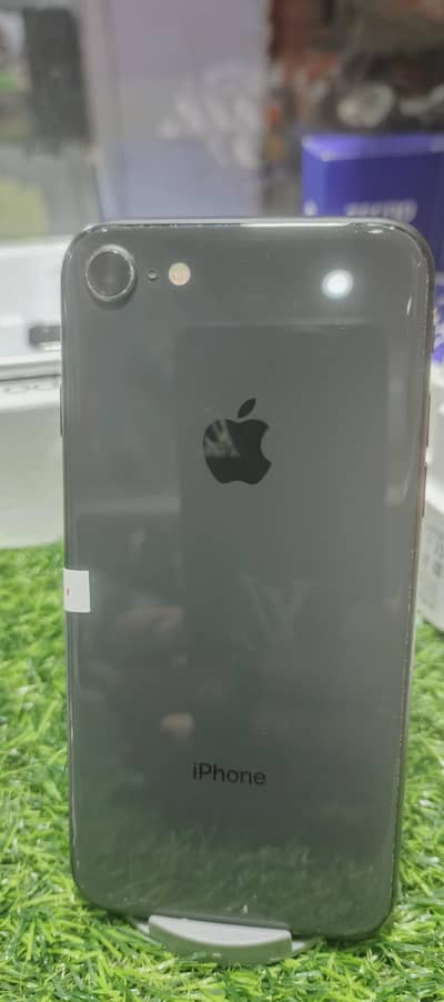 Apple iPhone 8