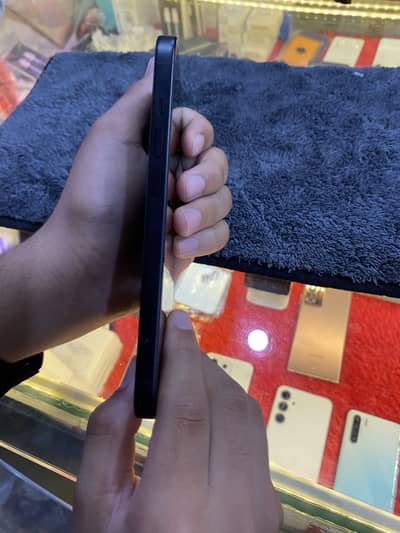 Apple iPhone 15