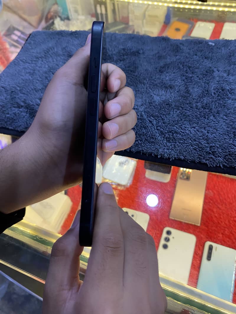 Apple iPhone 15 0