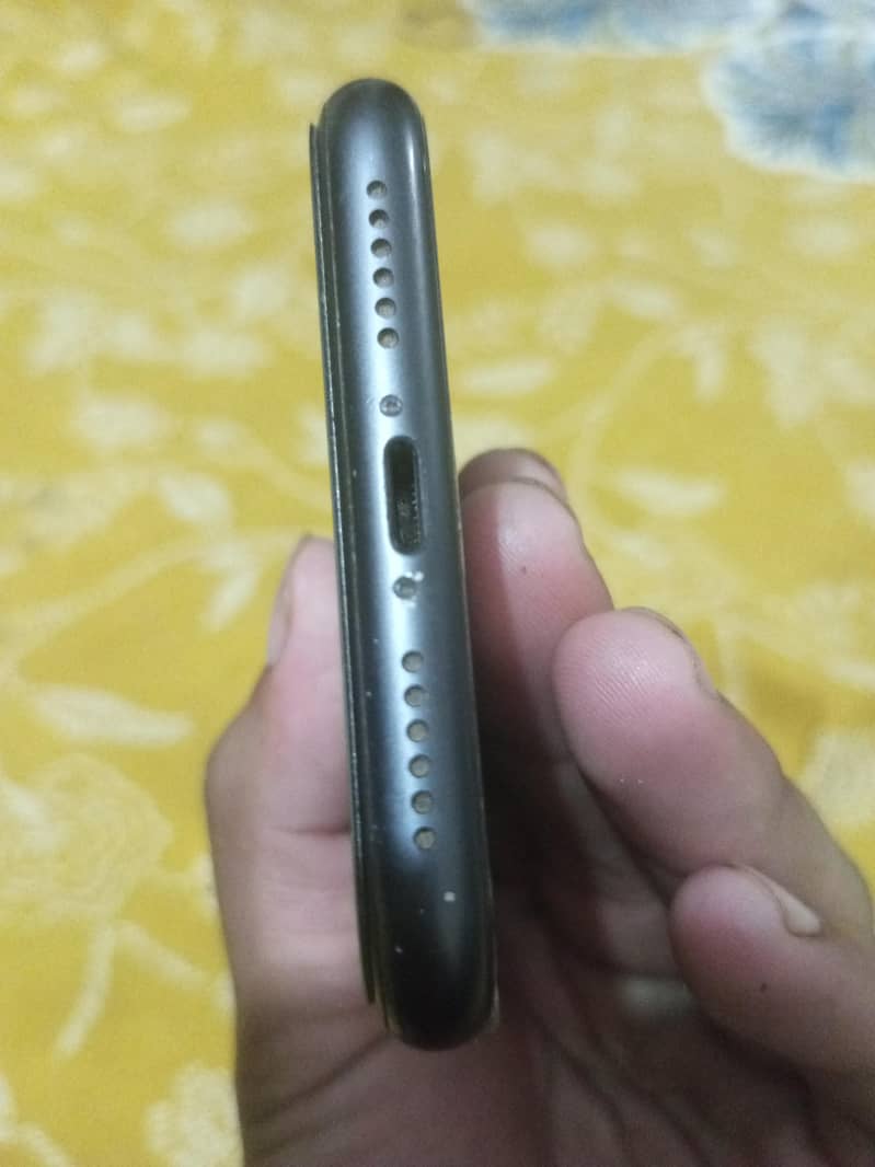 Apple iPhone 11 2