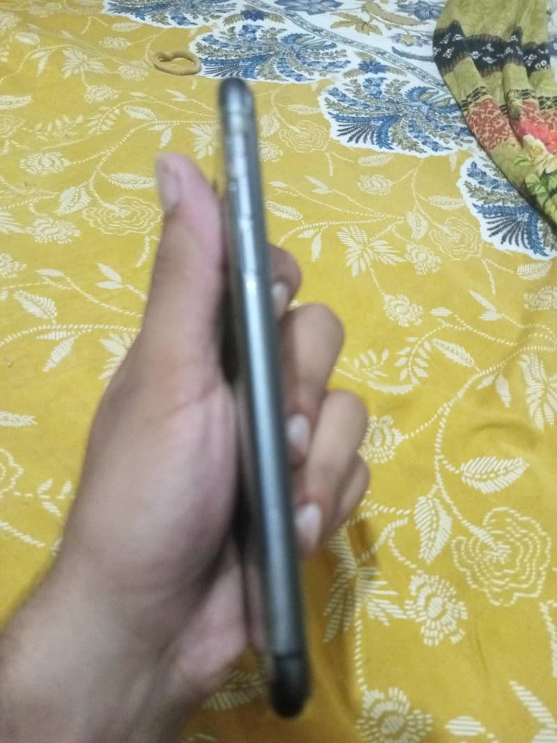 Apple iPhone 11 5