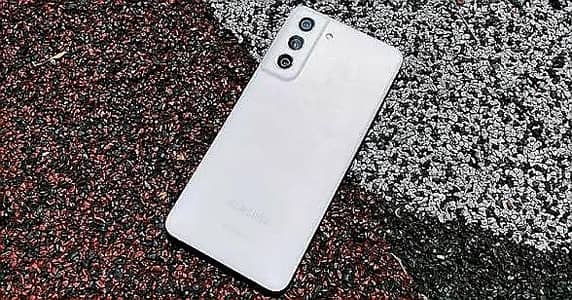 Samsung Mobile S21 FE ALL OK JUST 2 GREEN LINE OFFICIAL DUAL APPROVE