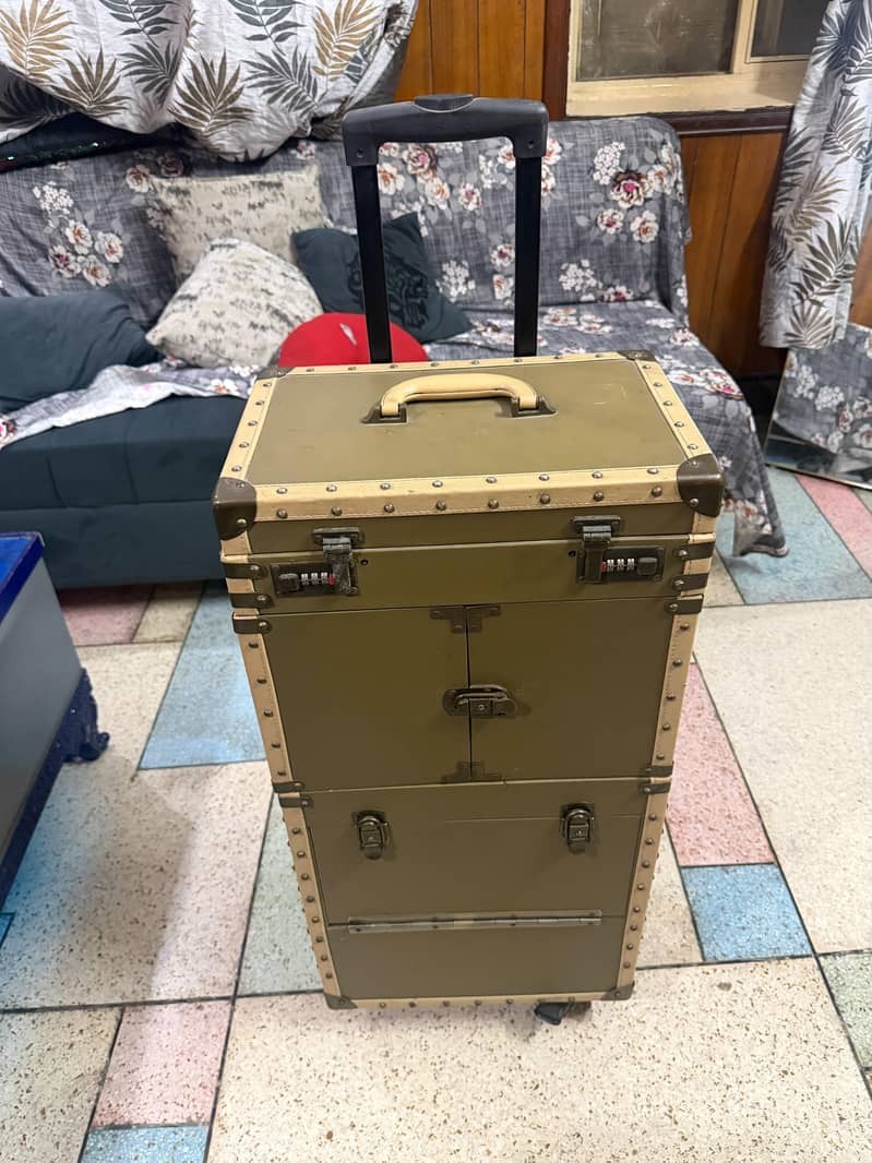 MakeUp Trolley Bag 0