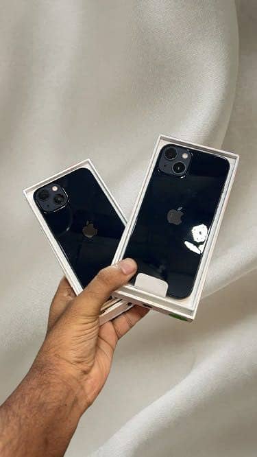 Apple iPhone 13 0