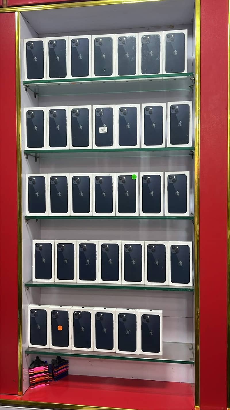 Apple iPhone 13 1