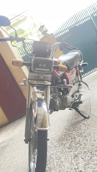 cd 70 2022 model new condition all ok new kam krwaya ha abi