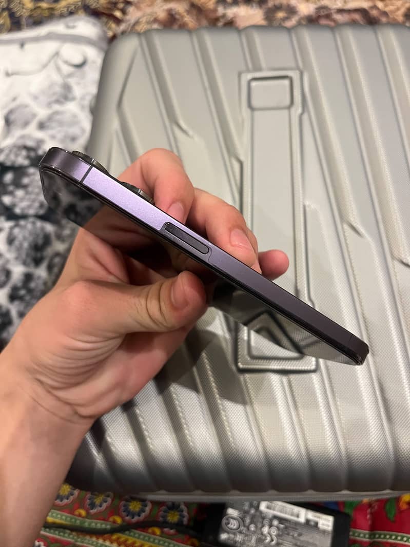 Apple iPhone 14 Pro 2