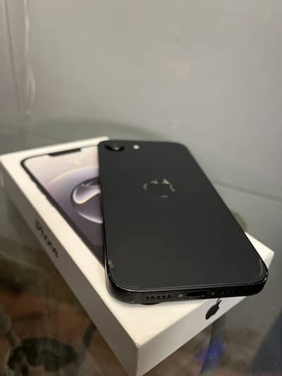 Apple iPhone 16e