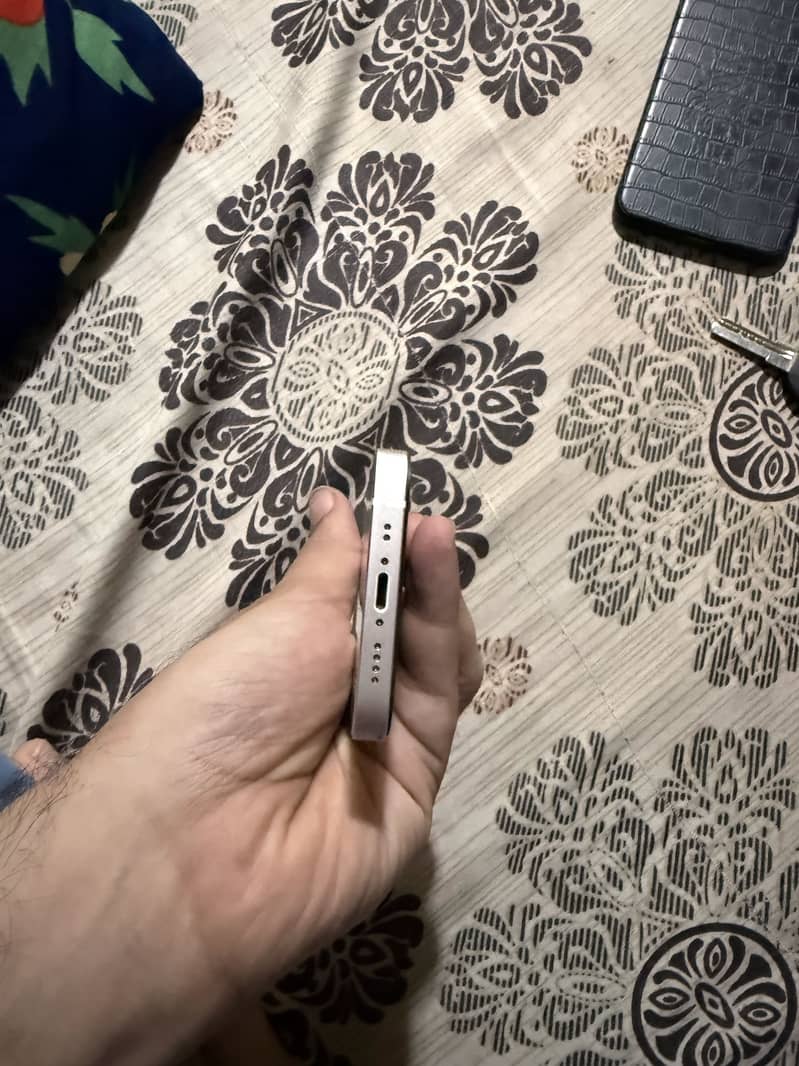 Apple iPhone 12 mini 3