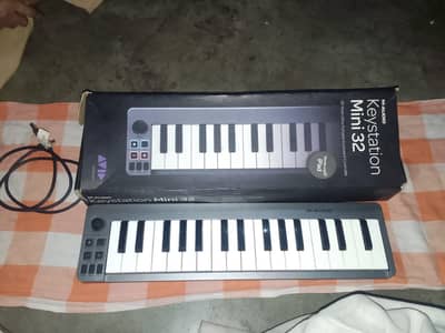 M-Audio Midicontroller Keyboard 32 key