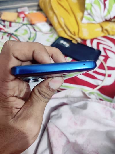 Mobile bilkull ok ha ram 6 gb and 128 gb pta approve ha