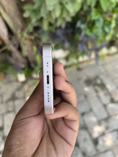 Apple iPhone 13 mini
