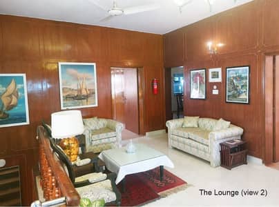 3 bedrooms full farnishd upper portion available for rent