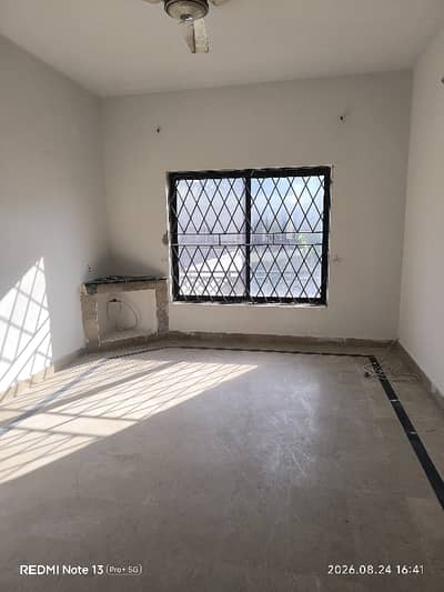 6 bedrooms house available for rent in G-10