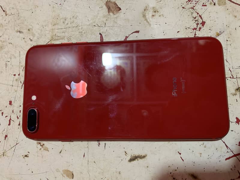 Apple iPhone 8 Plus 3