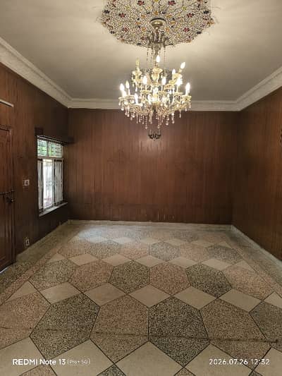 Portion 3 Bedrooms & 3 Bathrooms DD TV Lounge Kitchen SQ