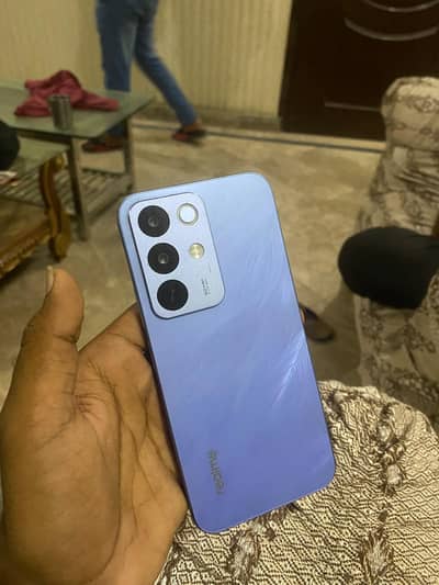 Realme C85