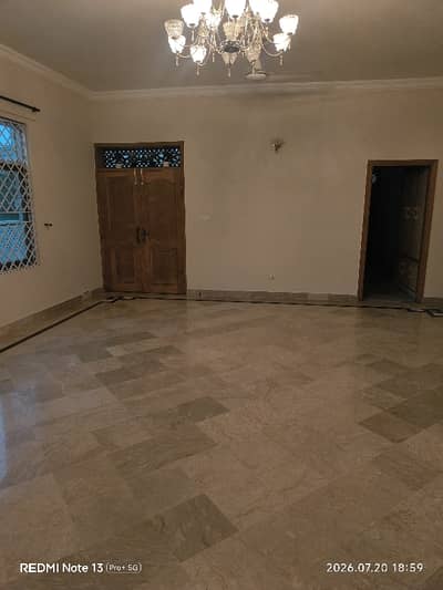 G-11 Upper Portion Sized 500 Square Yards Is Available