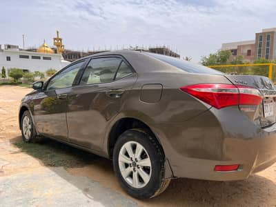 Toyota Corolla Altis 1.6 Automatic 2015 —  Owner Driven Car