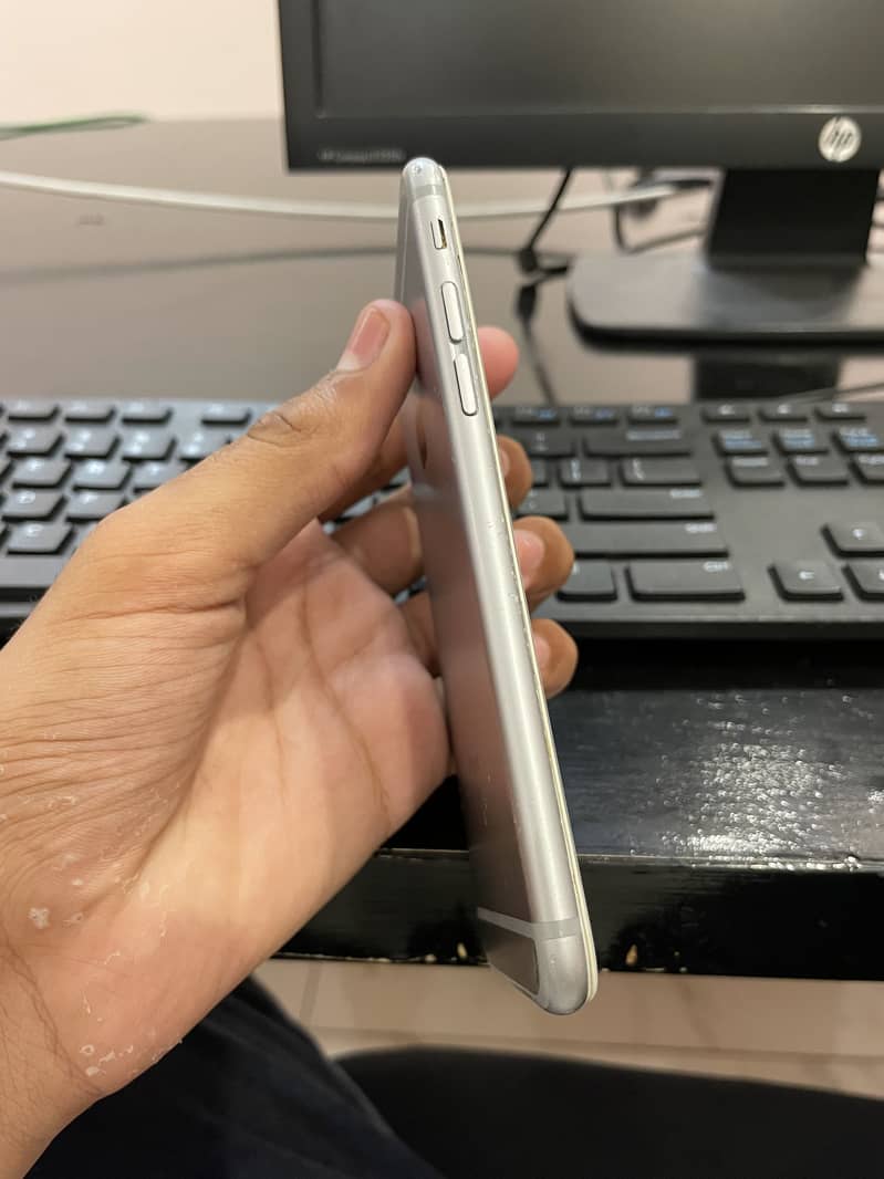 Apple iPhone 6S 1