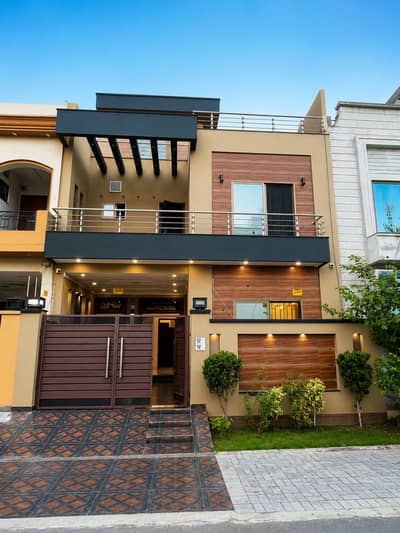 5 Marla Modern Slightly Use House