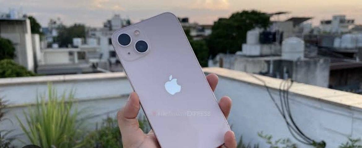 Apple iPhone 13 0
