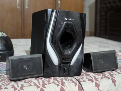 2.1 home theater. audience speaker woffer speaker sound system