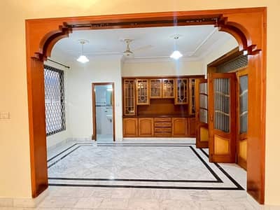 Full House For Rent 6 Bedrooms Attached Bathroom Drawing TV Lounge Kitchen Servant