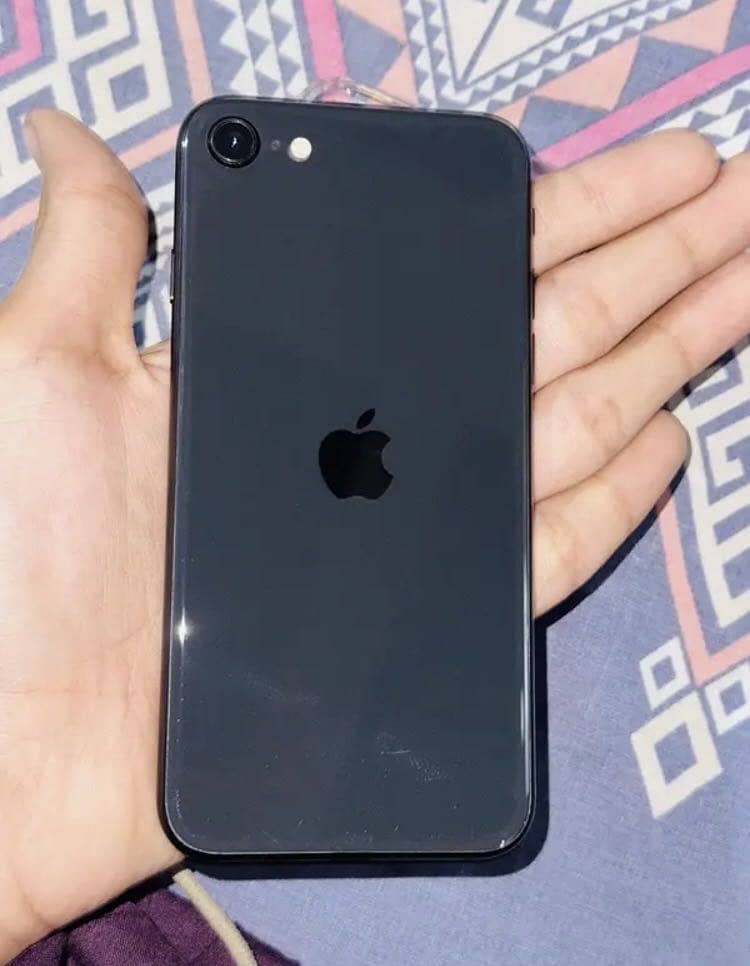 Apple iPhone SE 3rd Generation 3