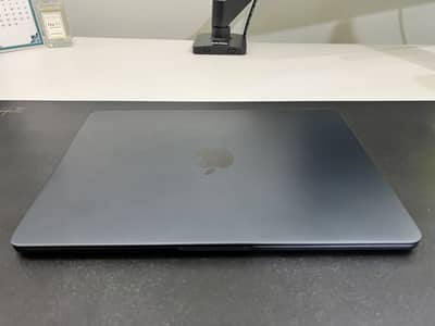 Macbook Air 13” M5 16/512 Midnight Blue