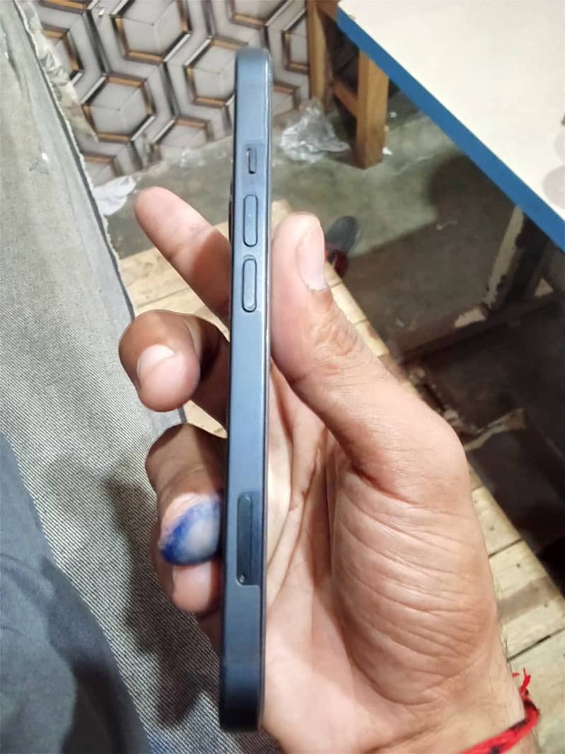 Apple iPhone 13 1