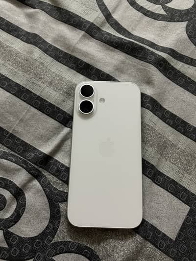 Apple iPhone 16