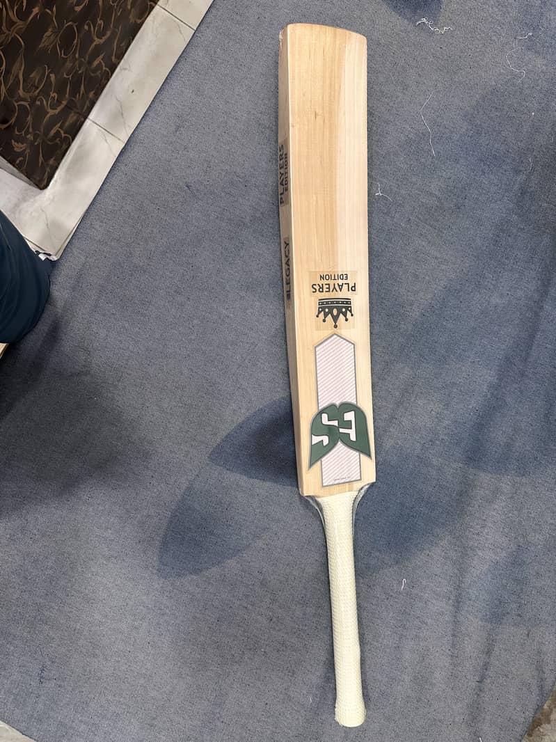 New bat 0