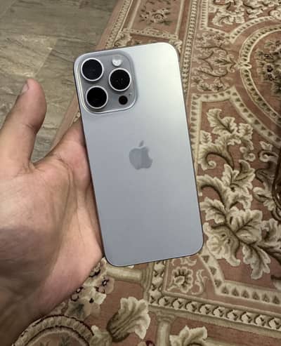 iPhone 15 Pro Max 256GB in Natural Titanium