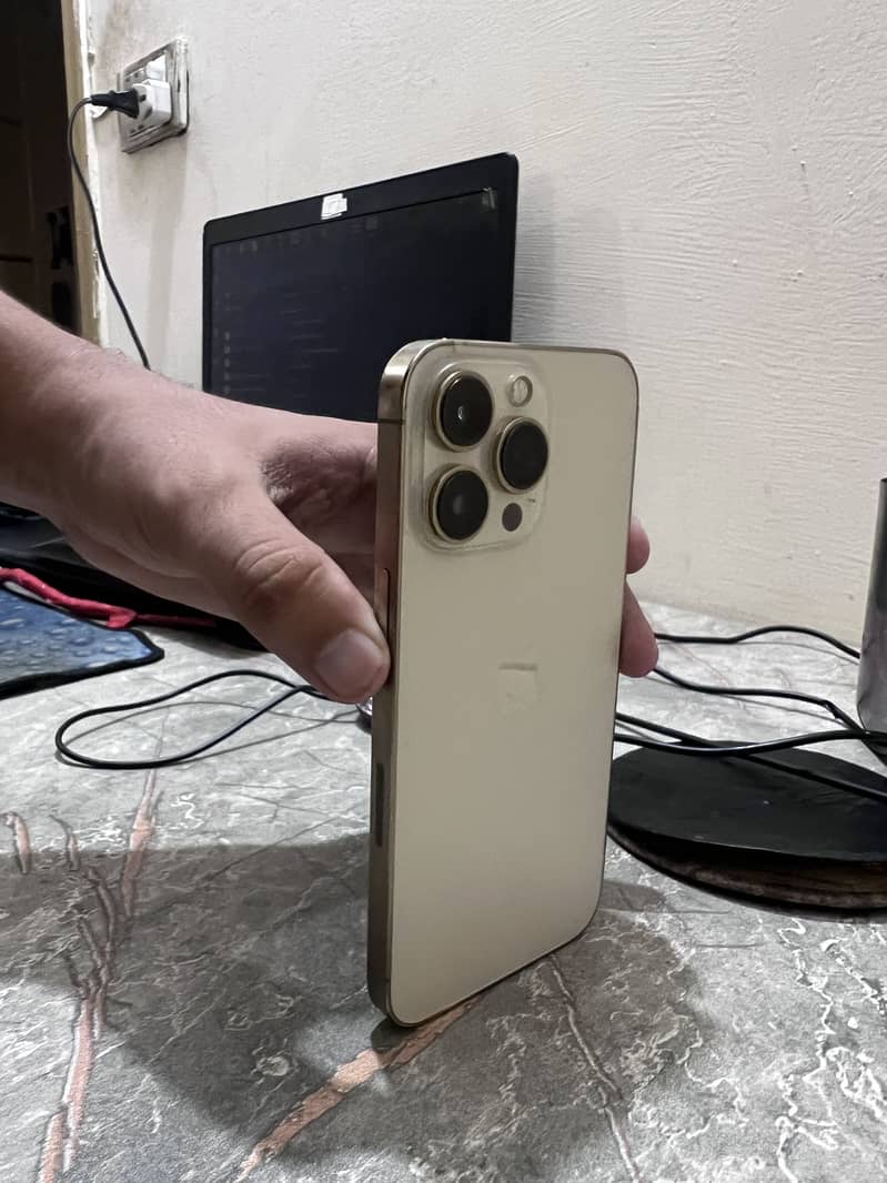 Apple iPhone 13 pro 3
