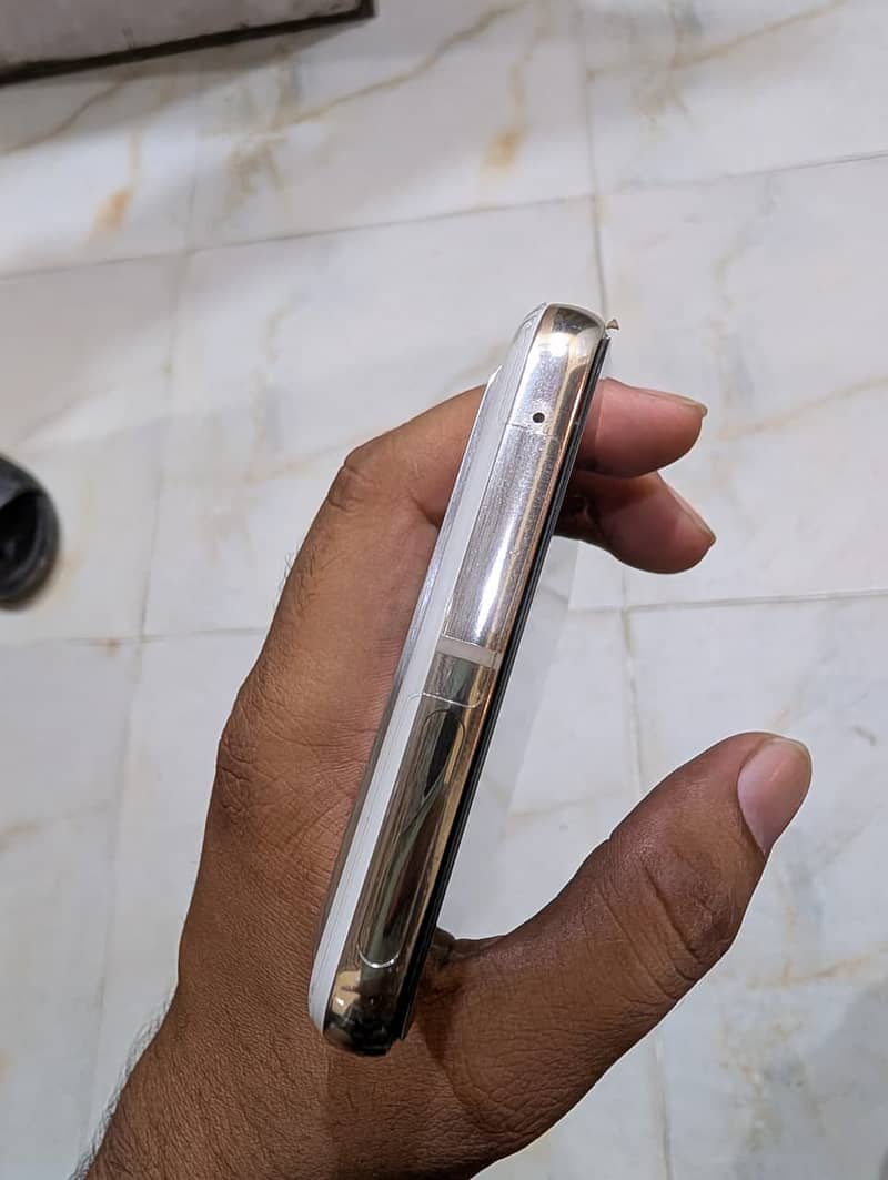 Google Pixel 8 Pro 2