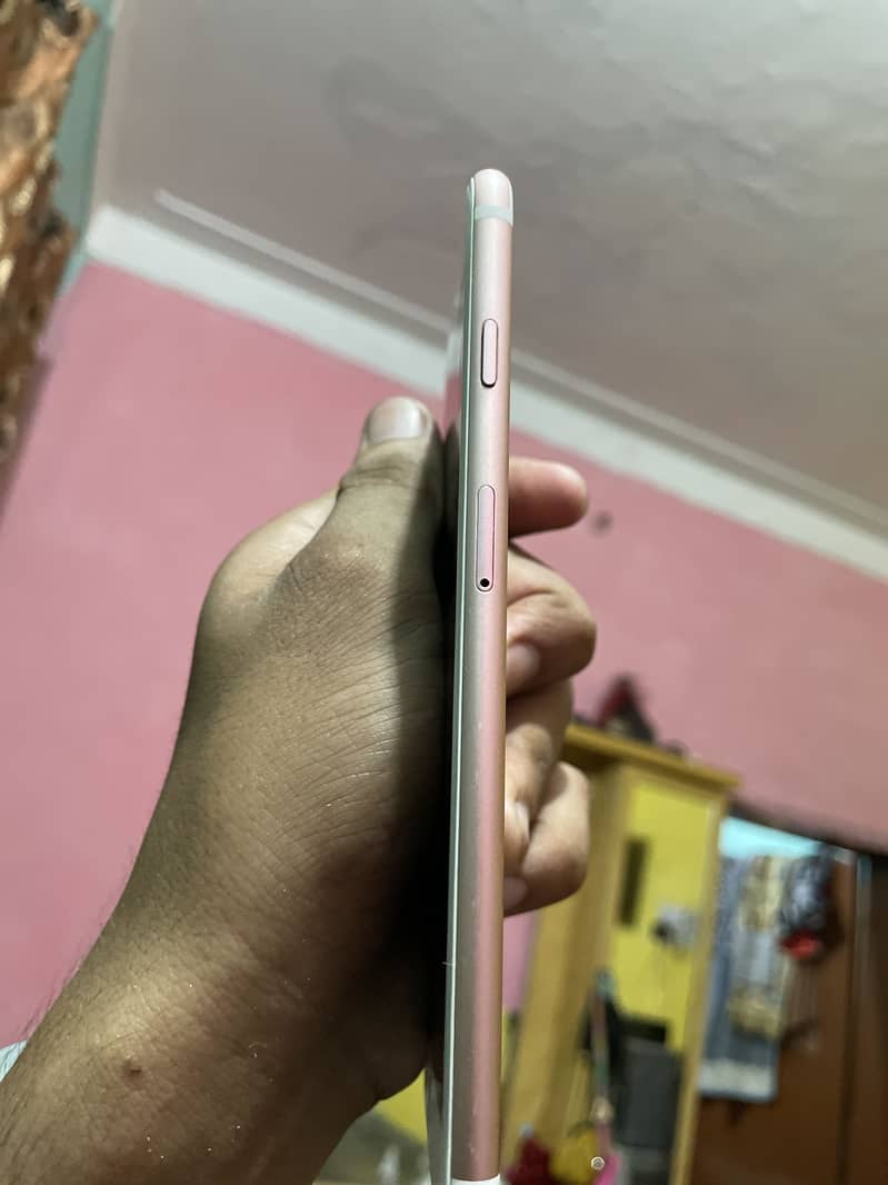 Apple iPhone 6S Plus 1