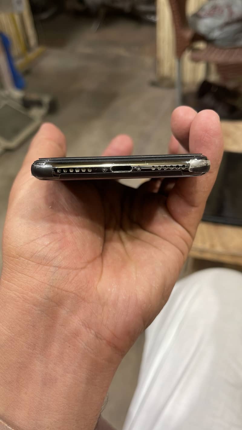 Apple iPhone X 0