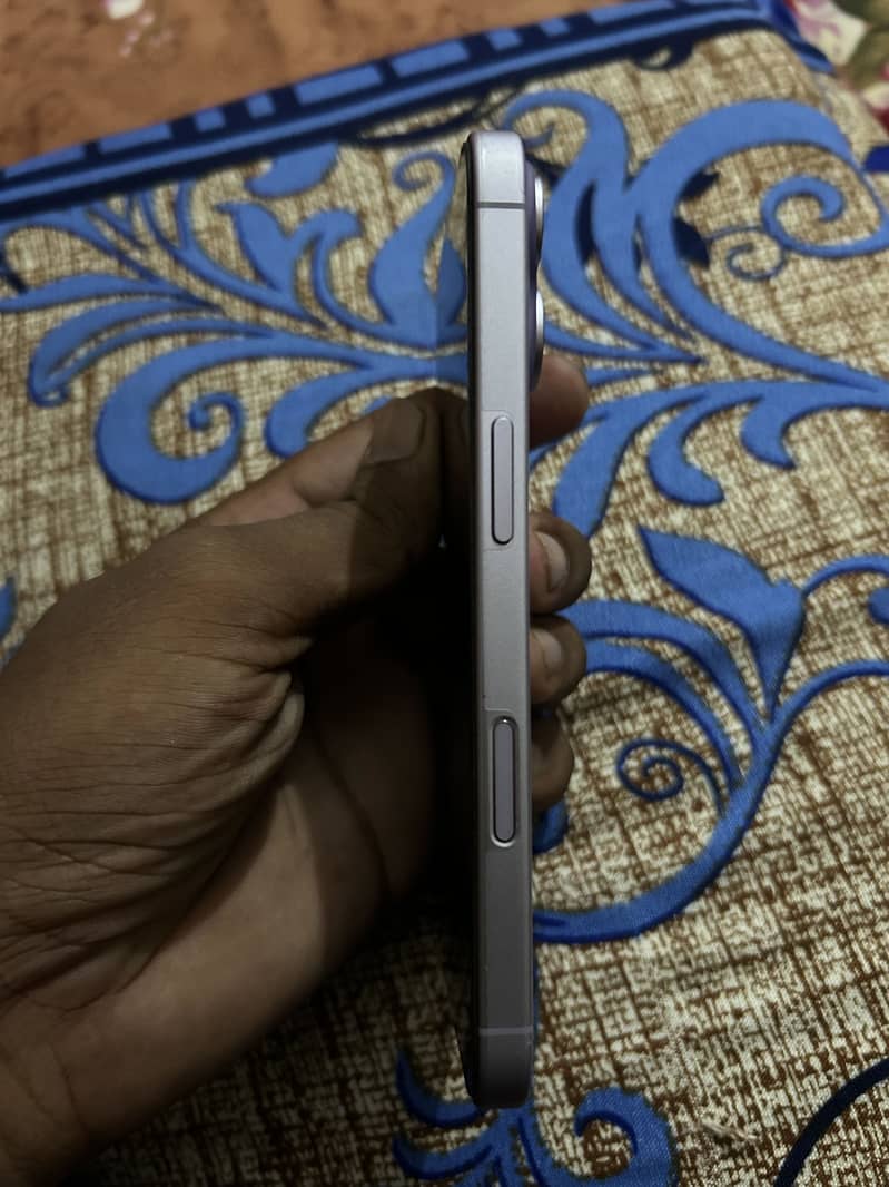 Apple iPhone 17 2