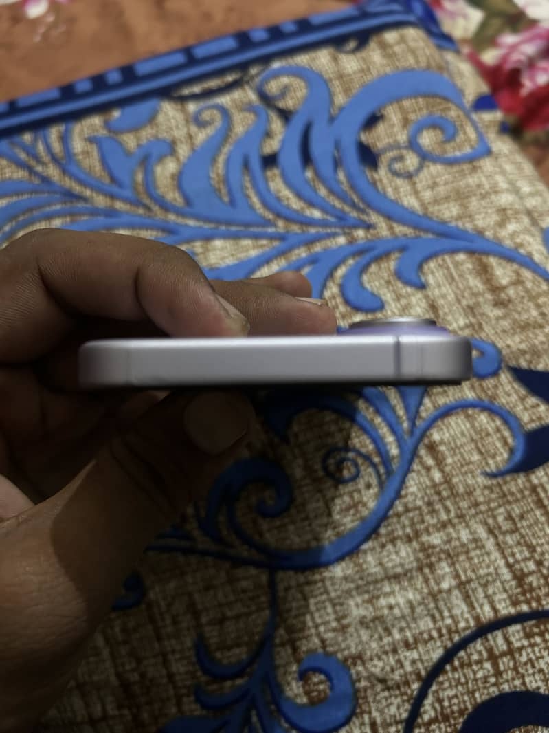 Apple iPhone 17 4