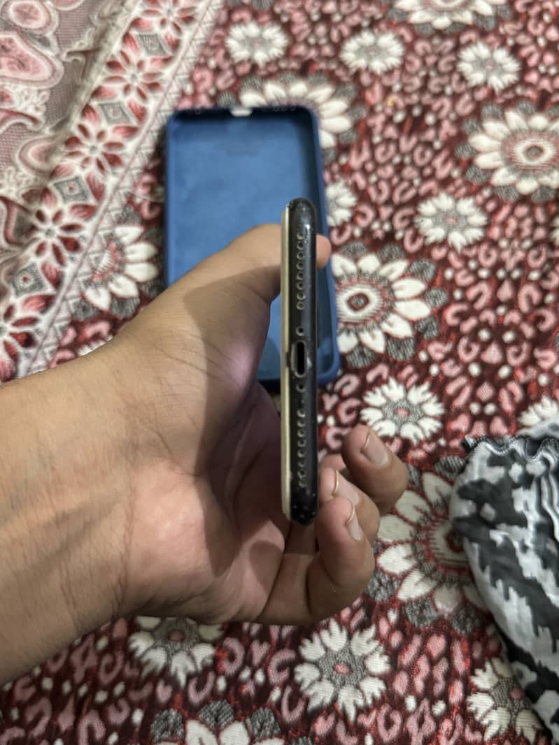Apple iPhone 7 Plus 6