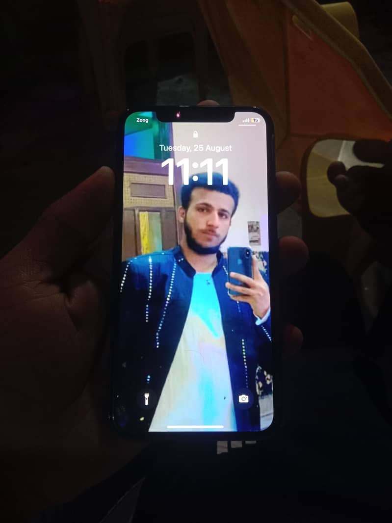 Apple iPhone X 3
