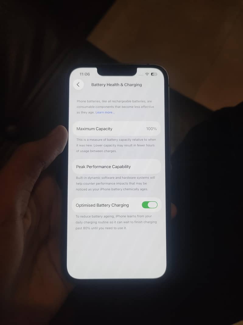 Apple iPhone 13 4